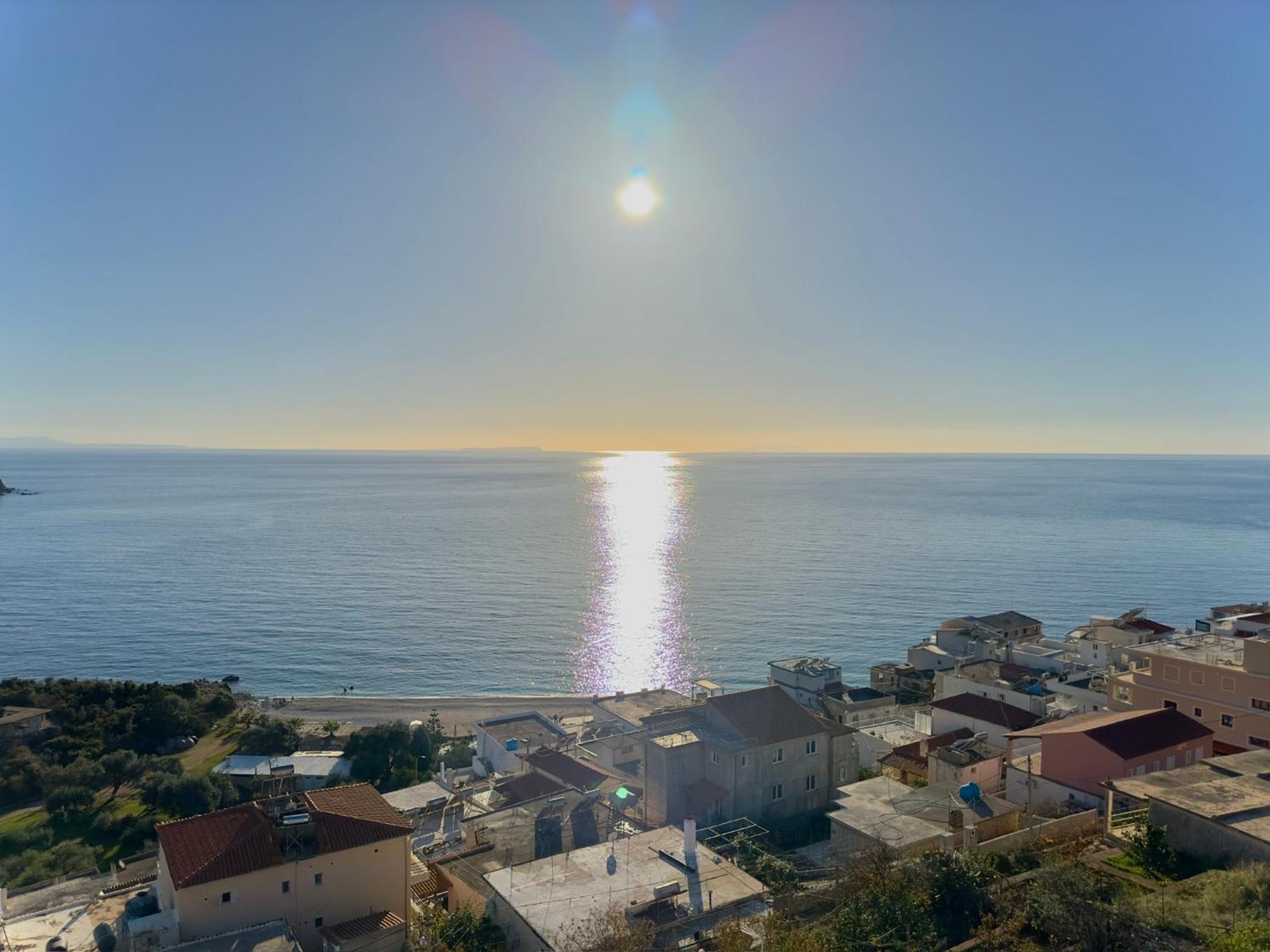 Roumers Himara エクステリア 写真
