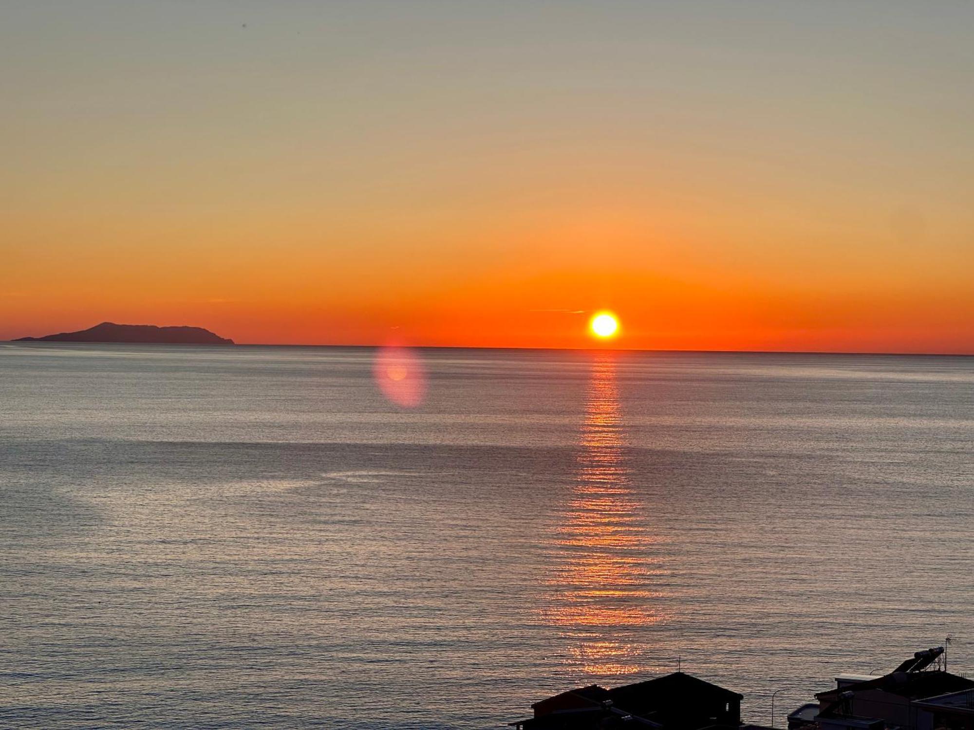 Roumers Himara エクステリア 写真